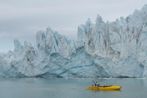 Photo of the "Jetyak" in the ocean near Greenalnd's glaciers
