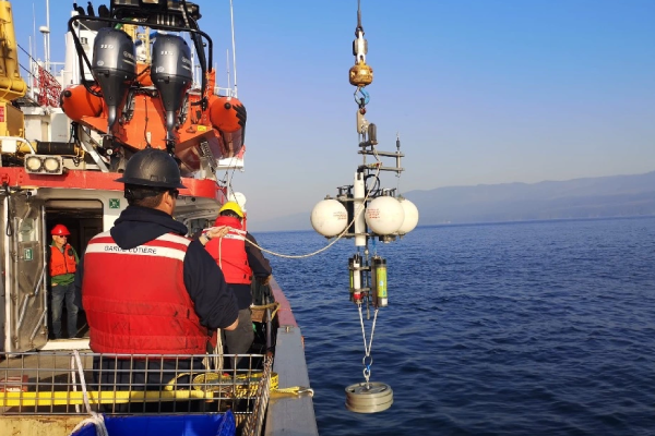 Deployment of the hydrophone mooring.